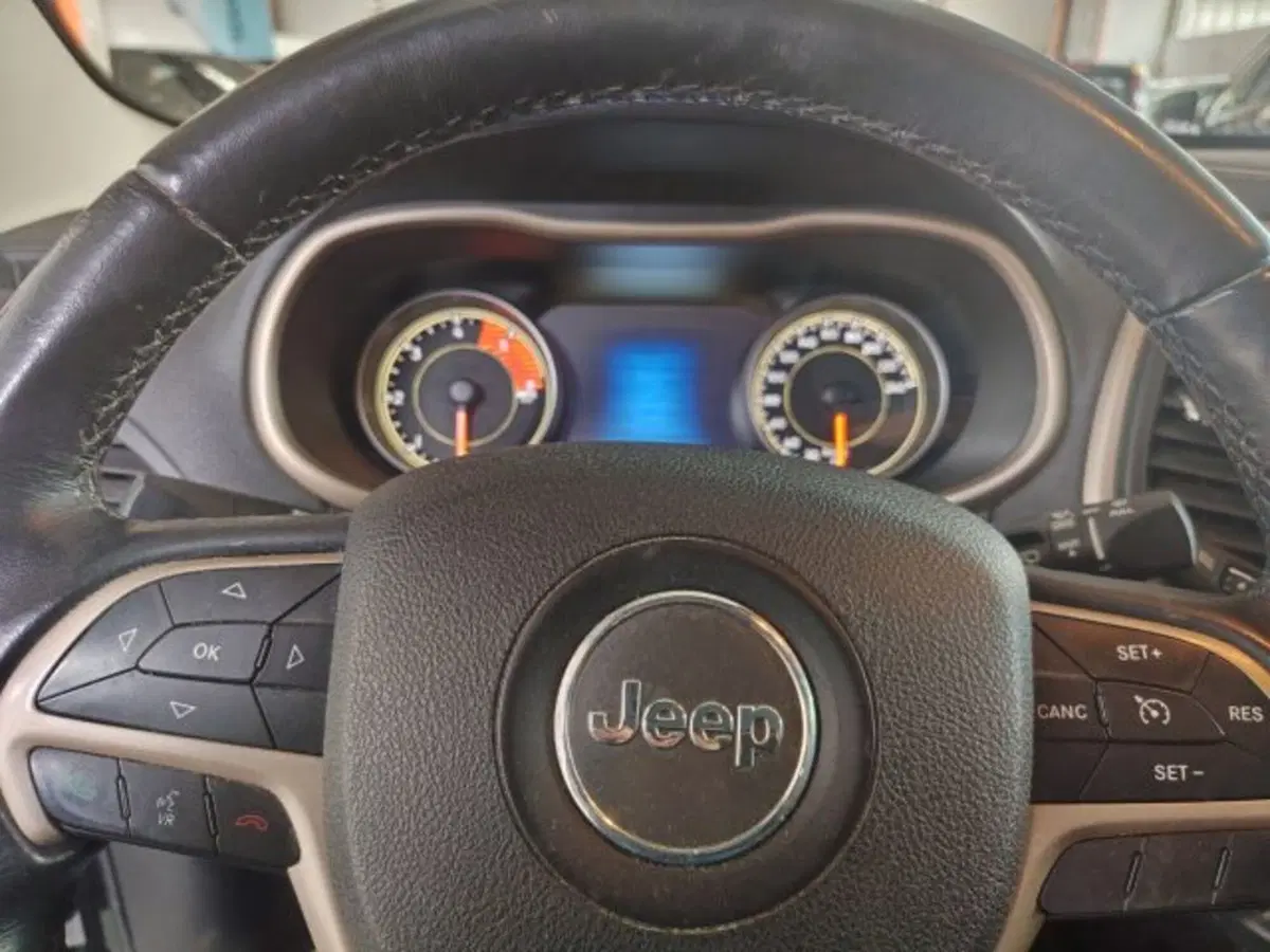 Jeep Cherokee usata a Forlì-Cesena (16)
