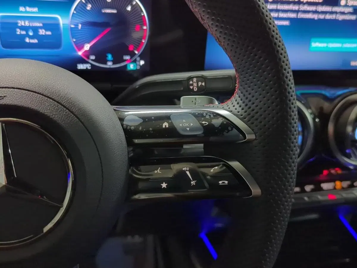 Mercedes-Benz GLA SUV nuova a Bolzano (13)