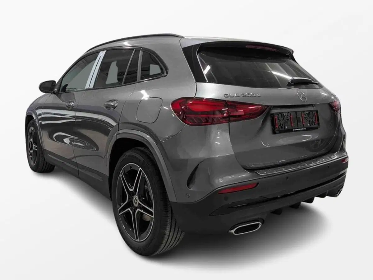 Mercedes-Benz GLA SUV nuova a Bolzano (3)
