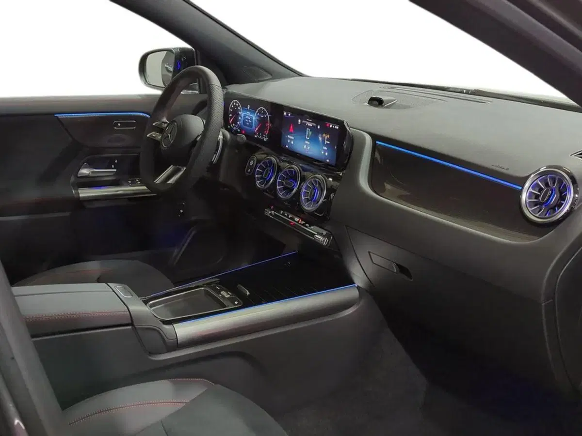 Mercedes-Benz GLA SUV nuova a Bolzano (9)