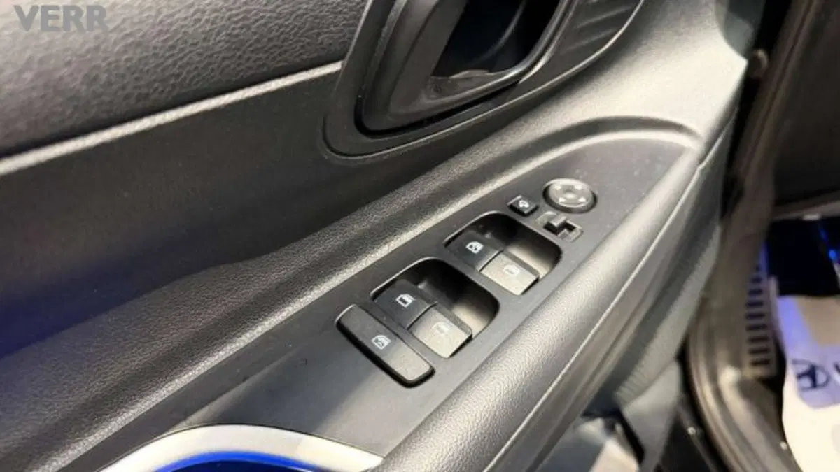 Hyundai Bayon usata a Milano (12)