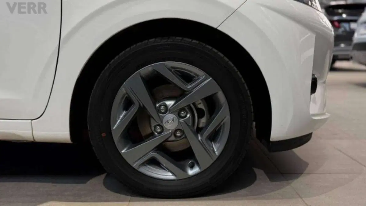 Hyundai i10 usata a Milano (2)