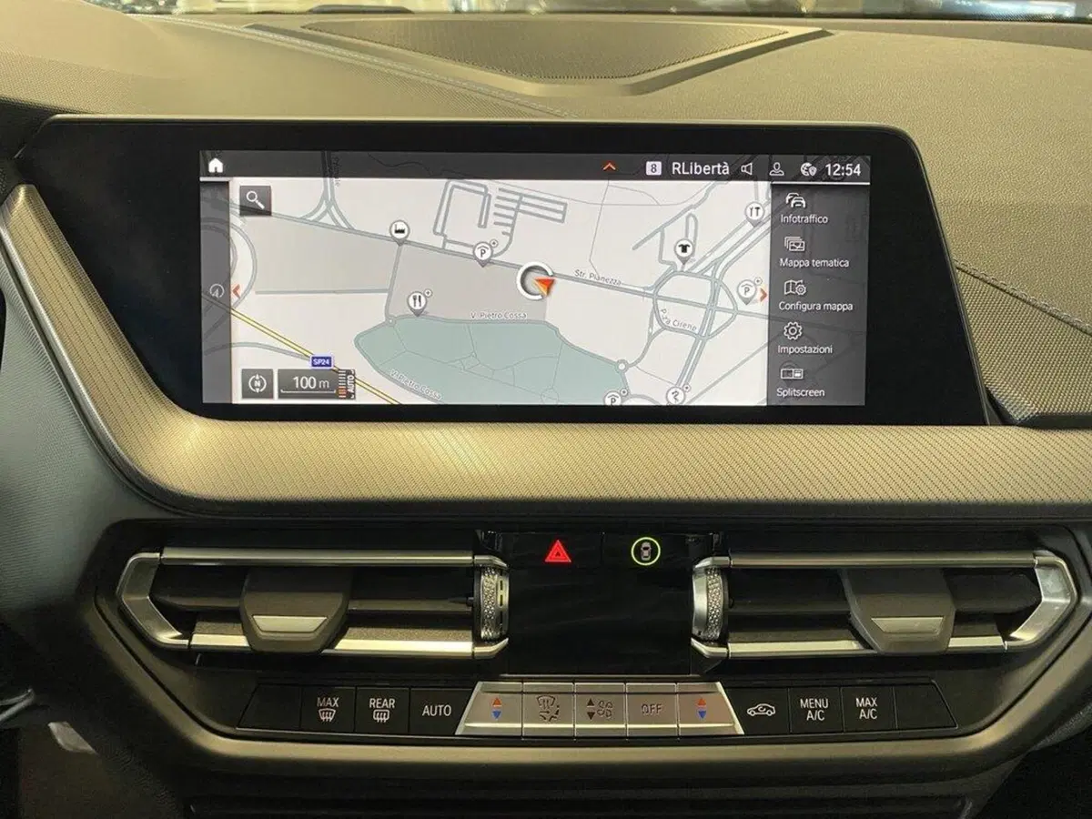 BMW Serie 1 5p. nuova a Torino (10)