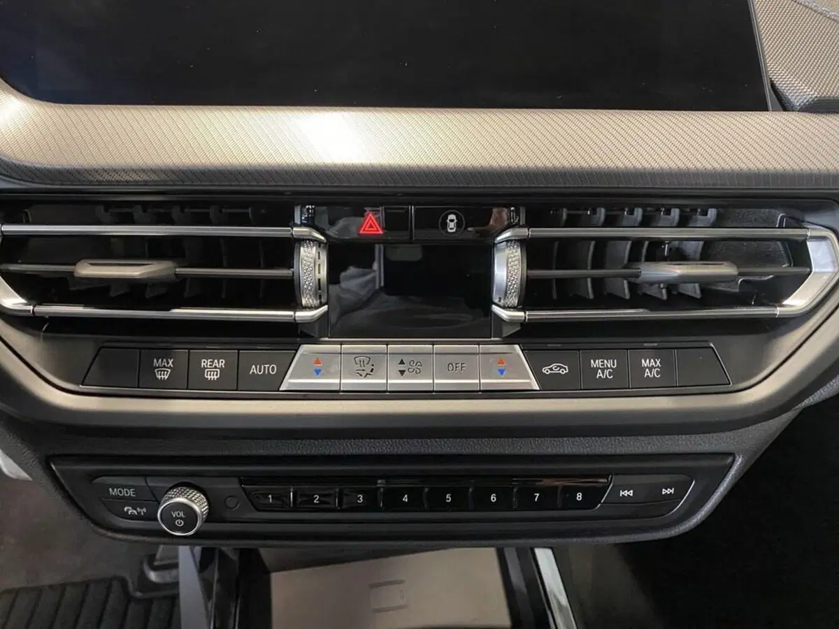 BMW Serie 1 5p. nuova a Torino (11)