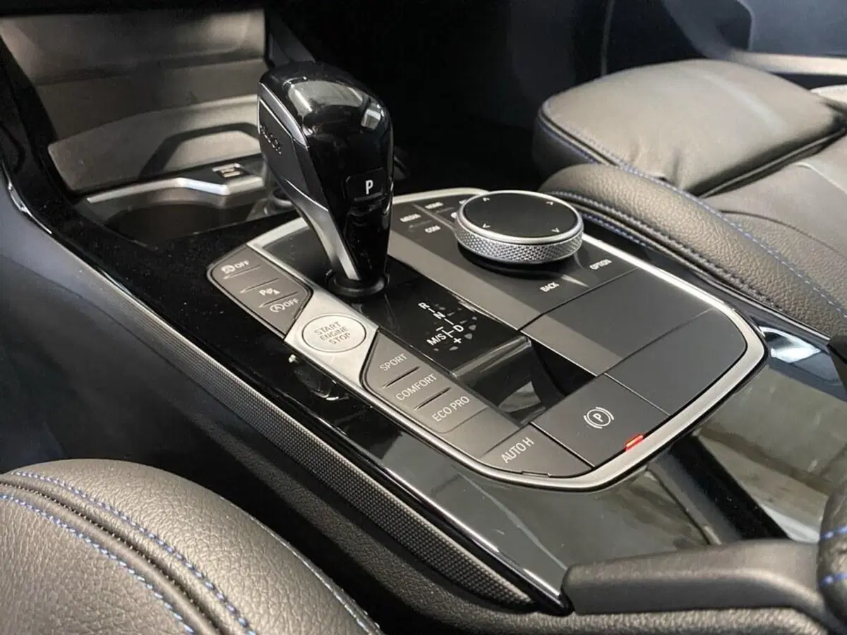 BMW Serie 1 5p. nuova a Torino (12)