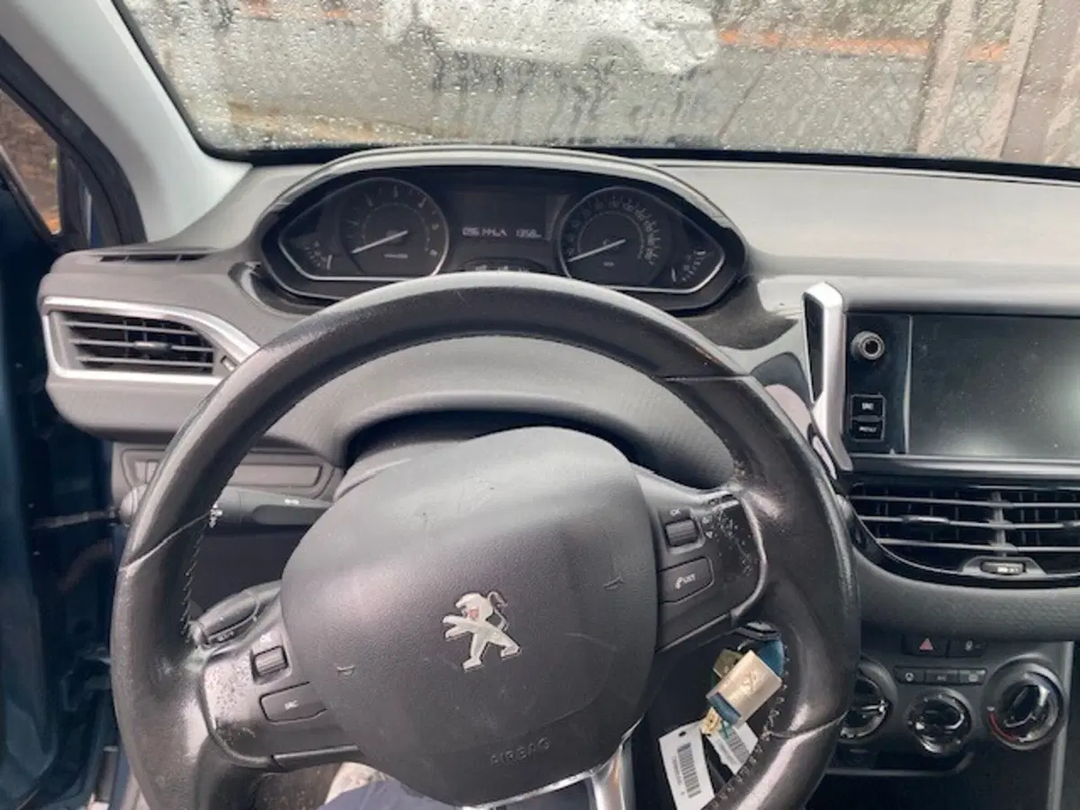 Peugeot 2008 usata a Catania (7)