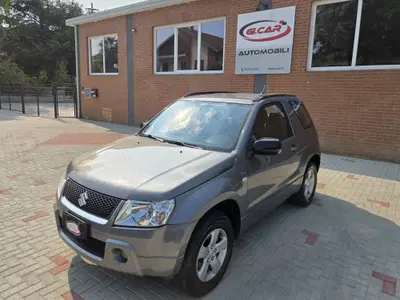 Suzuki Grand Vitara 1.9 DDiS 3 porte del 2008 usata a Robassomero