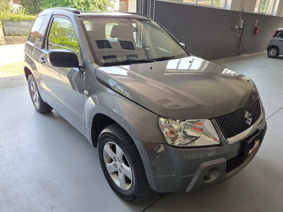 Suzuki Grand Vitara usata a Torino (2)
