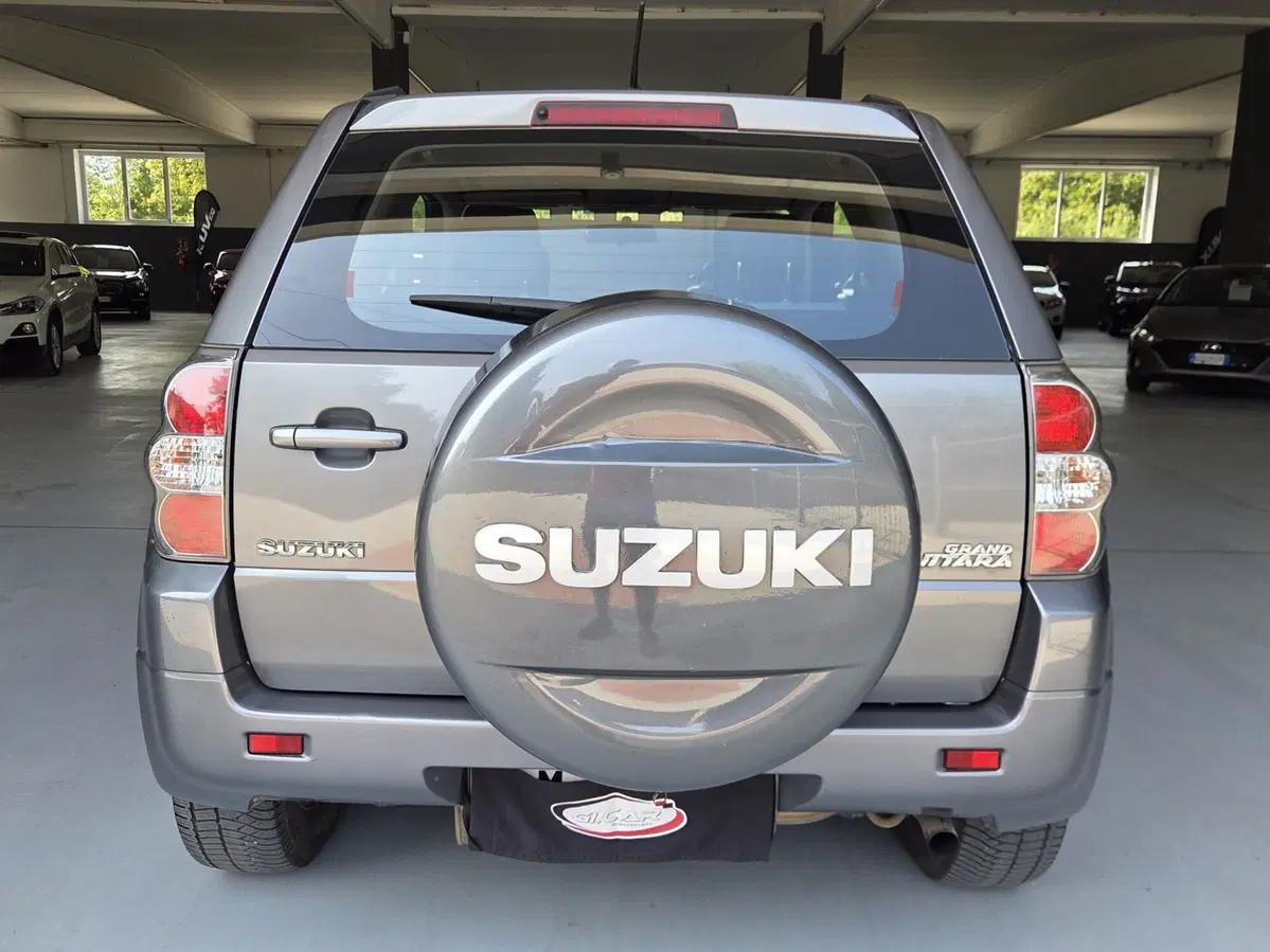 Suzuki Grand Vitara usata a Torino (8)