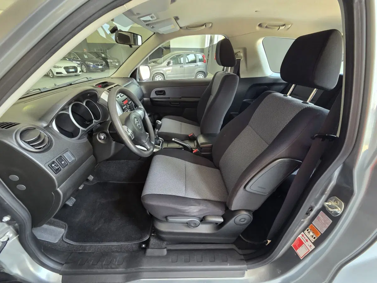 Suzuki Grand Vitara usata a Torino (9)