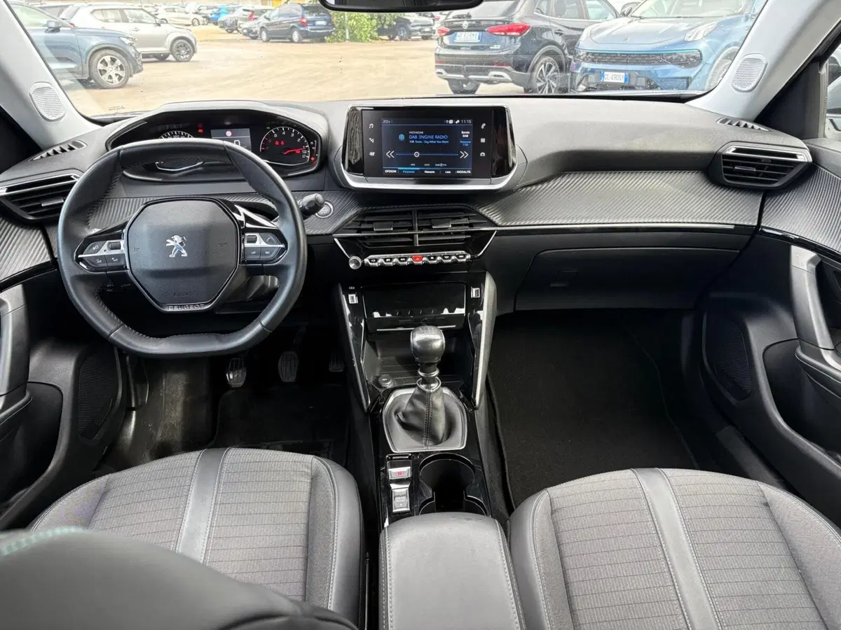 Peugeot 2008 usata a Napoli (4)