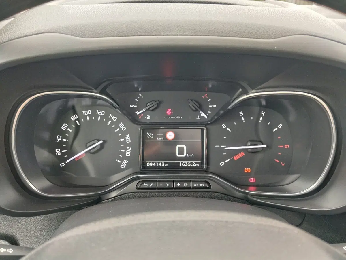 Citroen Berlingo usata a Asti (12)