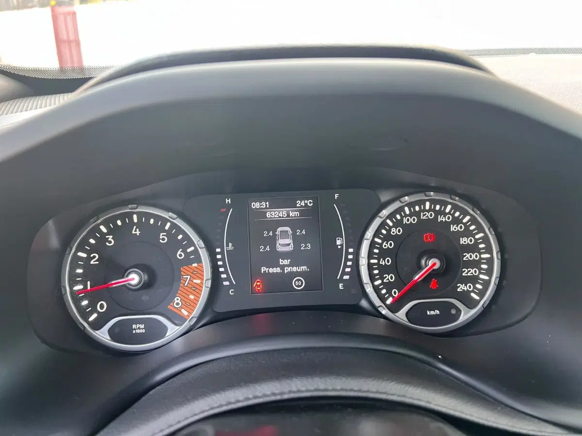 Jeep Renegade usata a Messina (17)