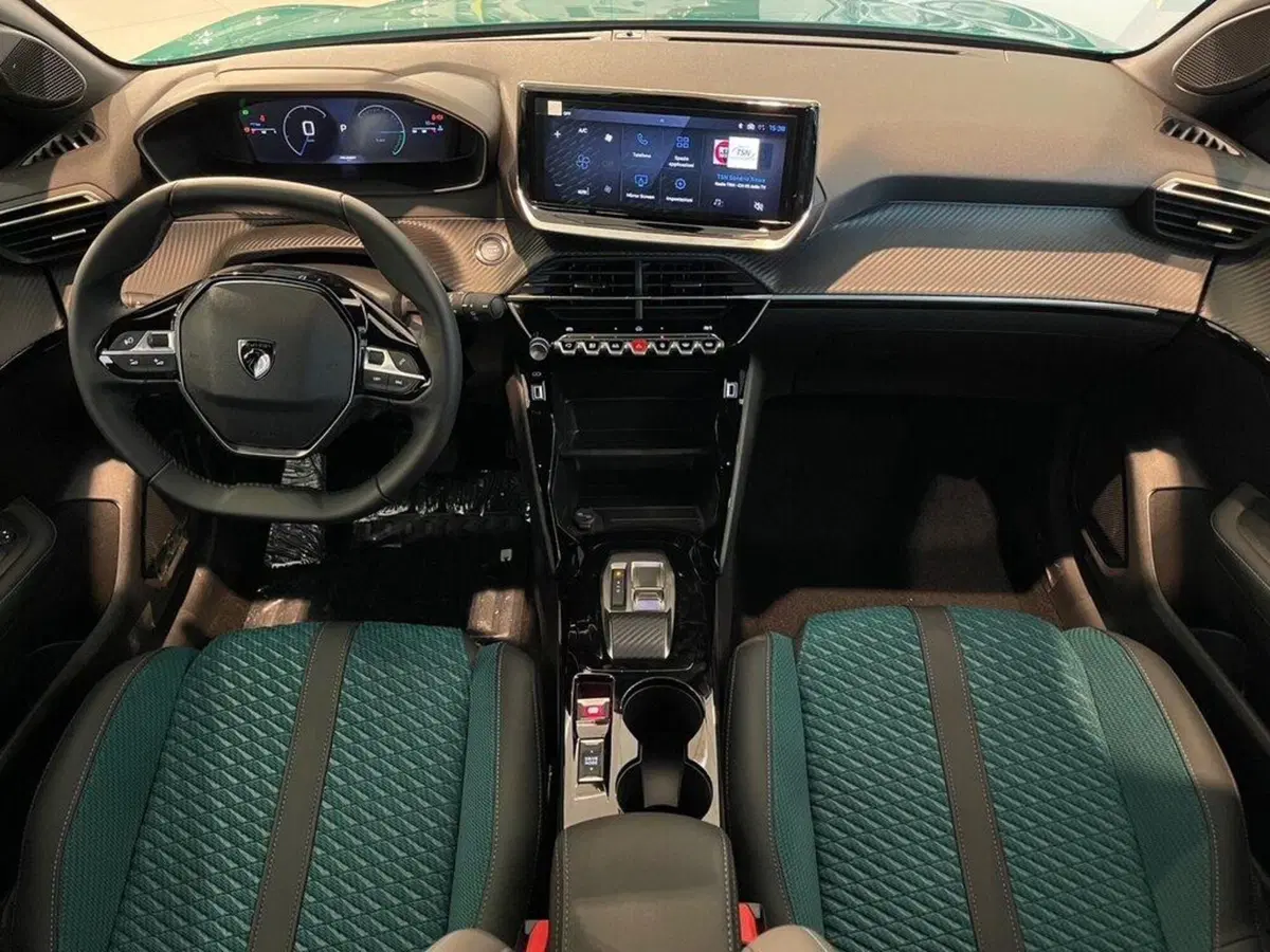 Peugeot 208 nuova a Sondrio (12)