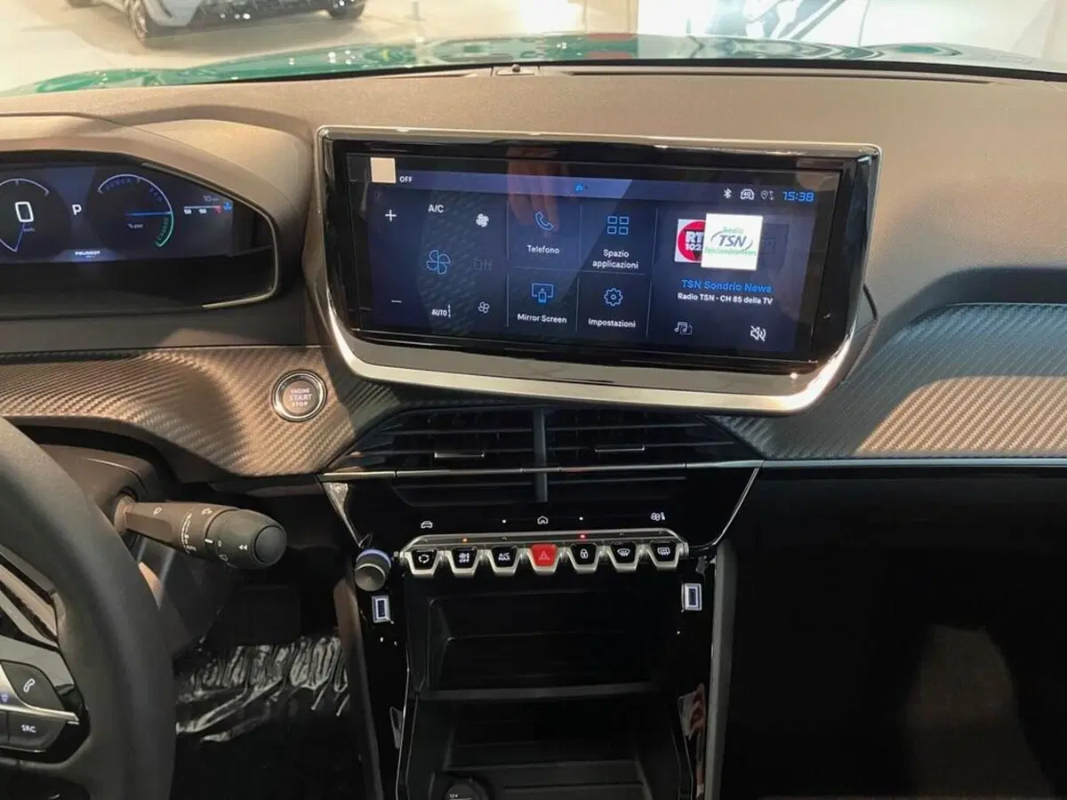 Peugeot 208 nuova a Sondrio (14)
