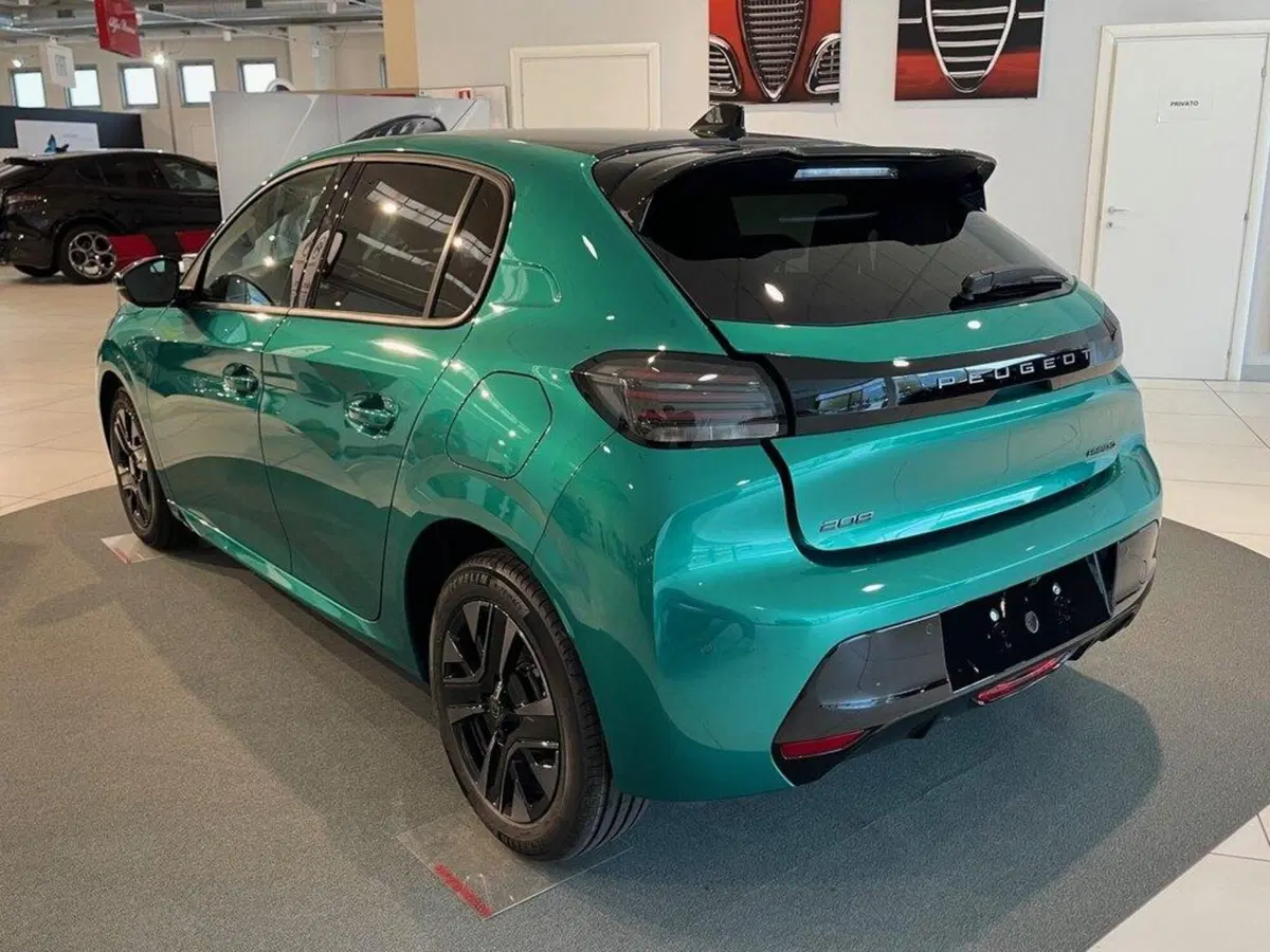Peugeot 208 nuova a Sondrio (3)