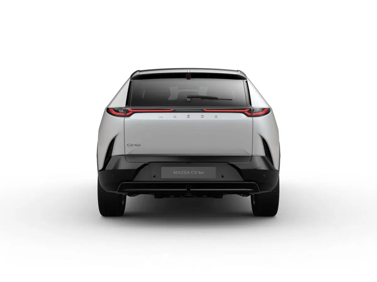 Mazda CX-6e nuova a Bari (4)