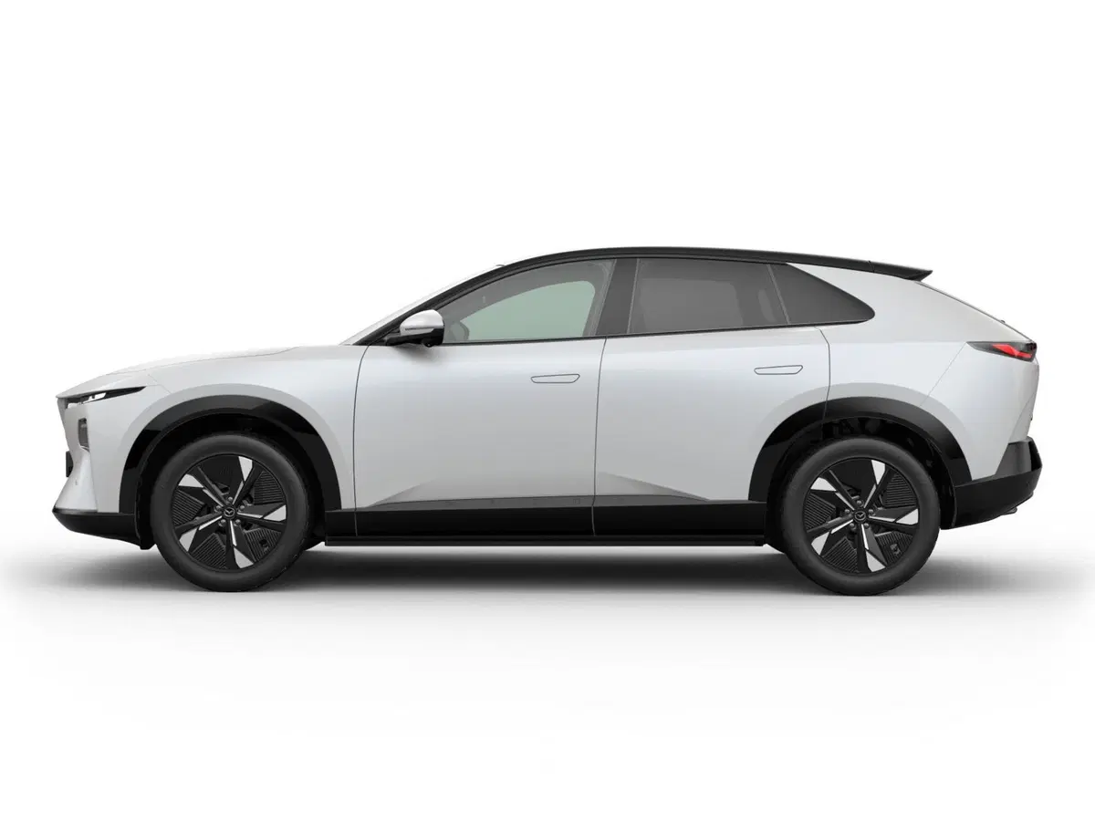 Mazda CX-6e nuova a Bari (5)