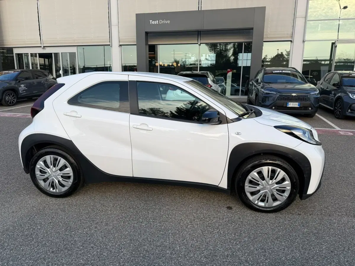 Toyota Aygo X usata a Piacenza (11)
