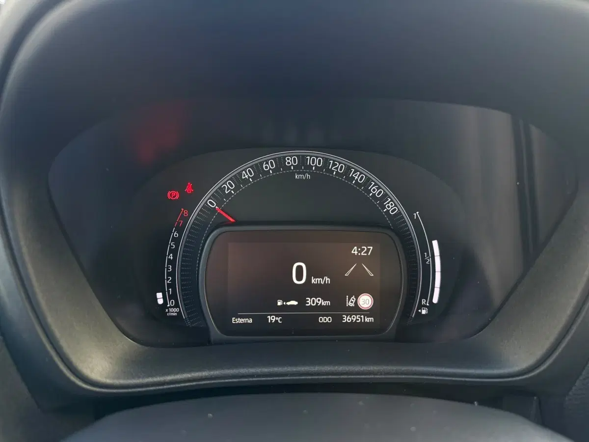 Toyota Aygo X usata a Piacenza (18)