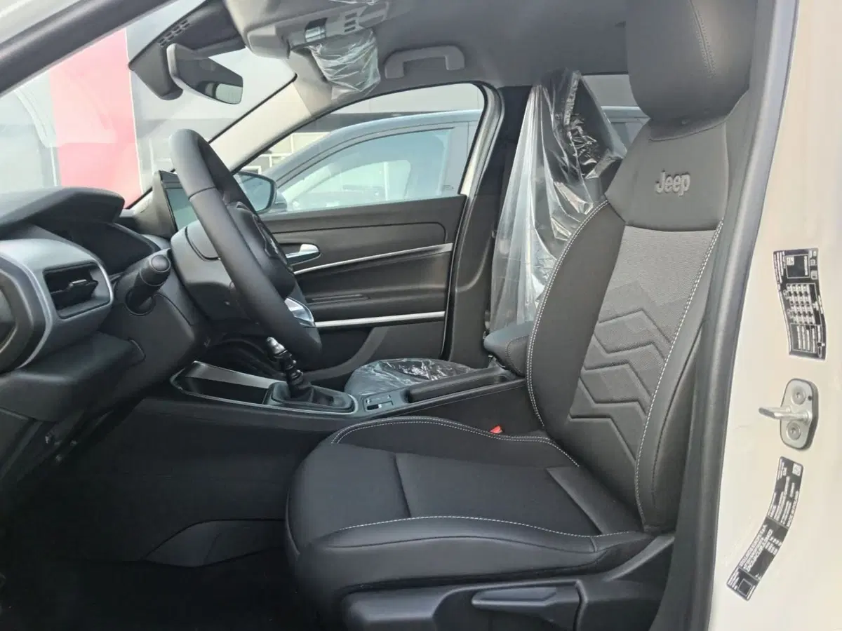 Jeep Avenger nuova a Alessandria (5)