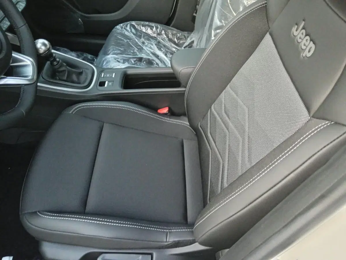 Jeep Avenger nuova a Alessandria (6)