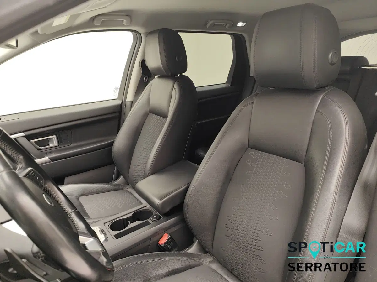 Land Rover Discovery Sport usata a Como (11)