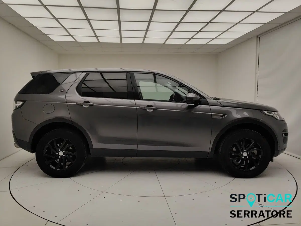 Land Rover Discovery Sport usata a Como (19)