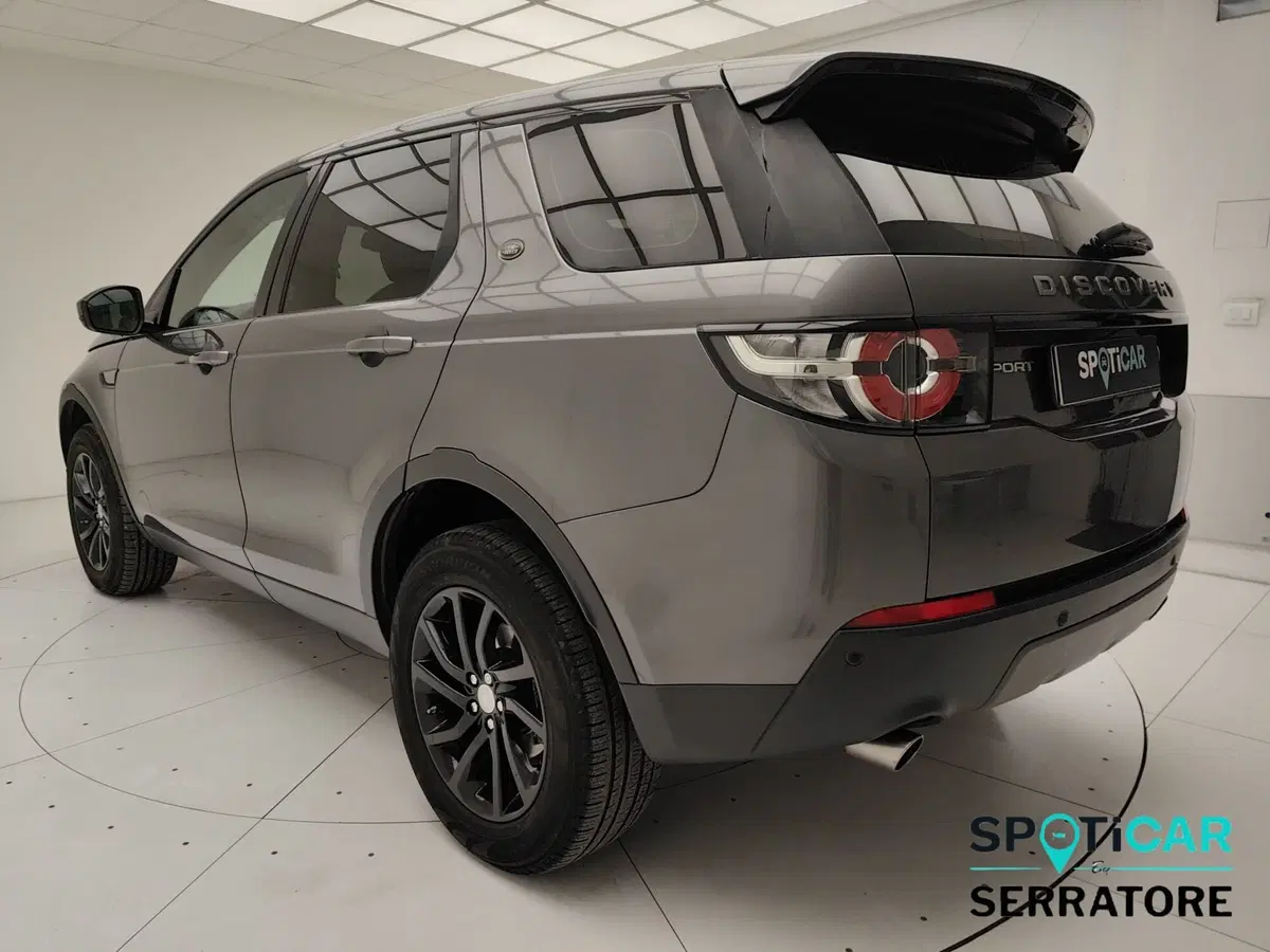 Land Rover Discovery Sport usata a Como (3)