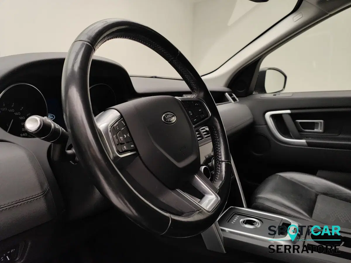 Land Rover Discovery Sport usata a Como (8)