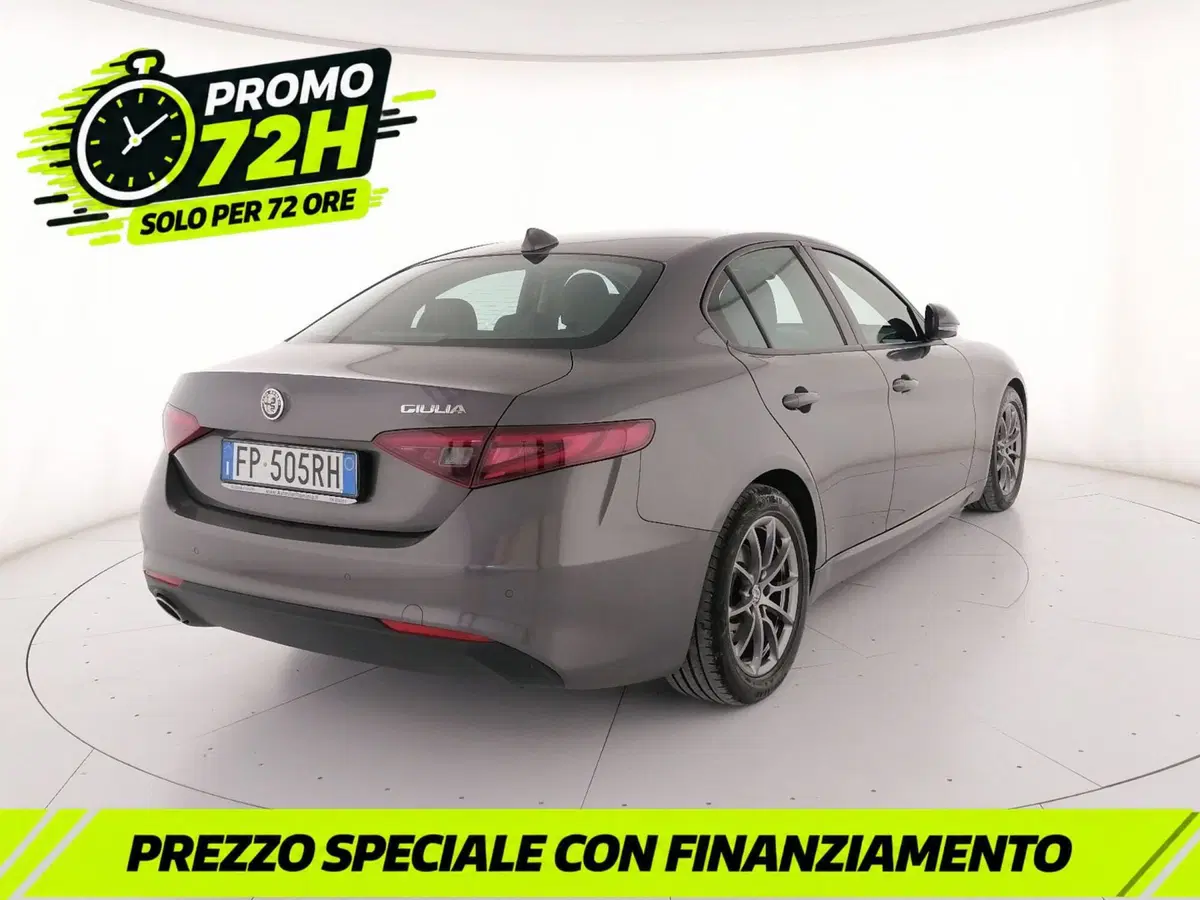 Alfa Romeo Giulia usata a Roma (2)