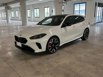 BMW Serie 1 120d cat 5 porte Attiva nuova a Moncalieri