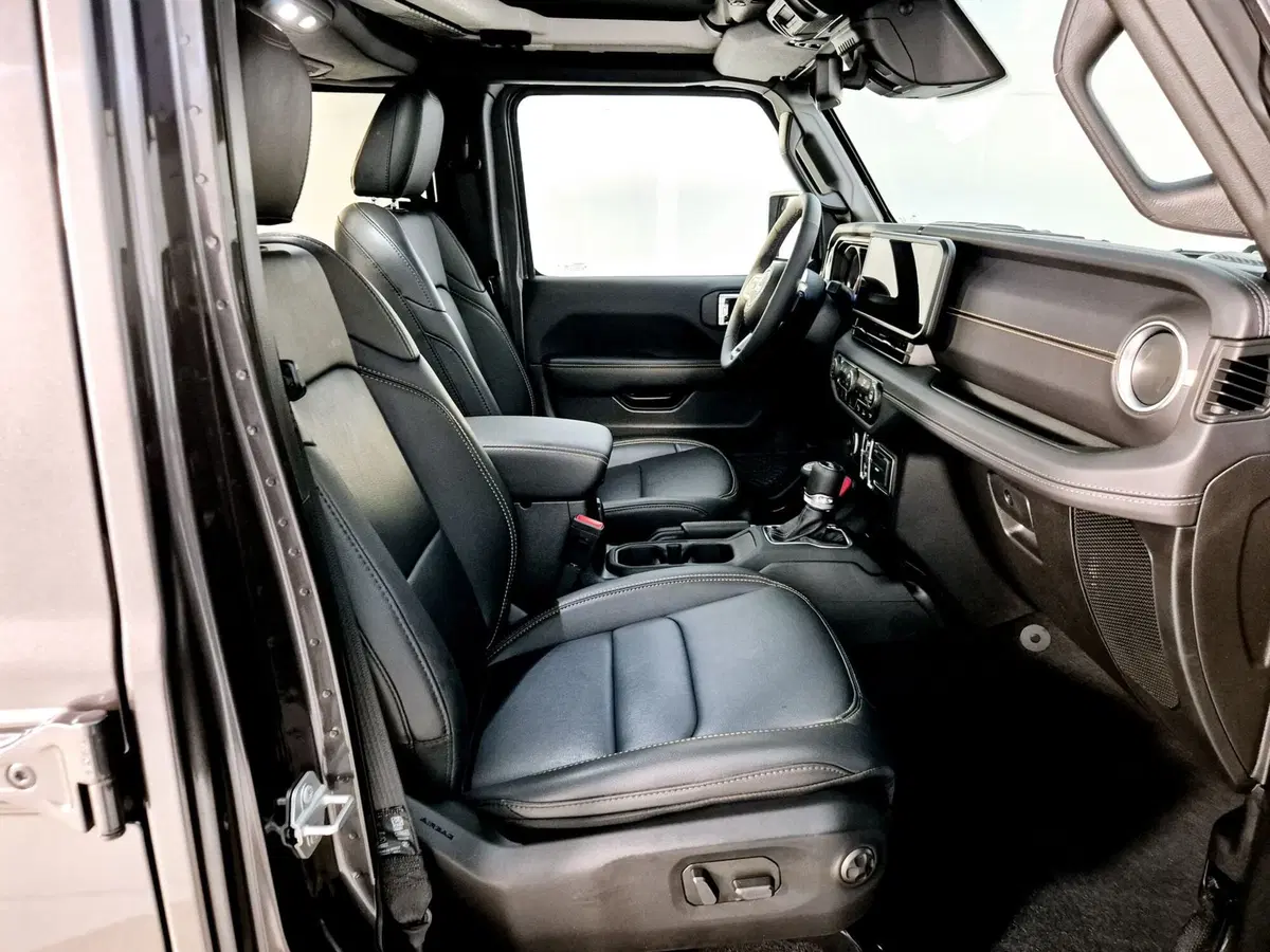 Jeep Wrangler Unlimited usata a Torino (10)