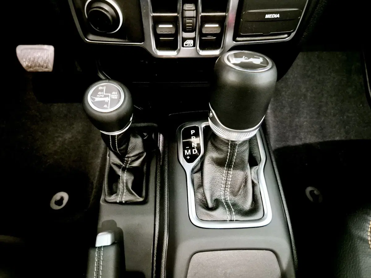 Jeep Wrangler Unlimited usata a Torino (11)