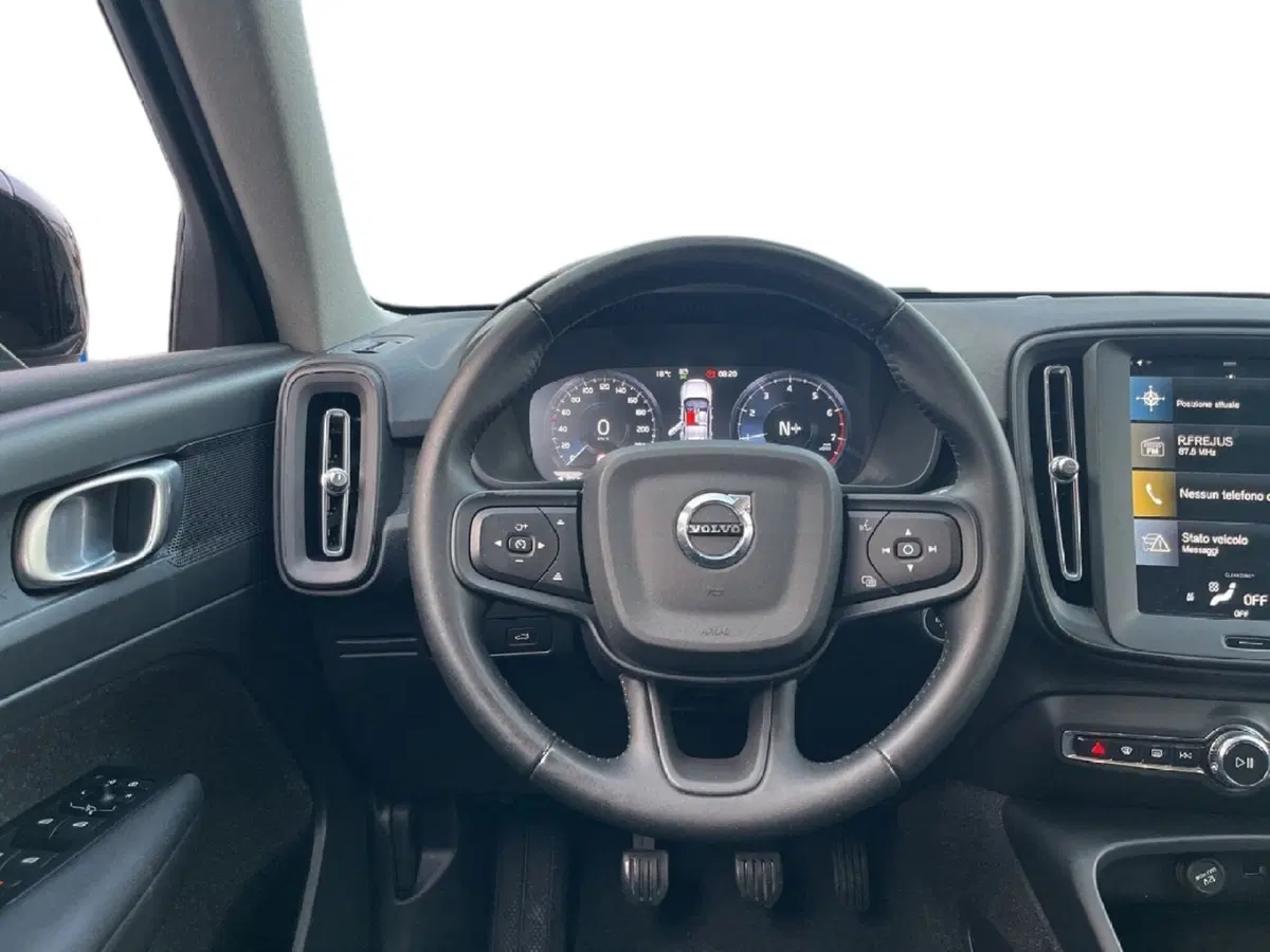 VOLVO Veicoli Commerciali XC40 usata a Torino (12)