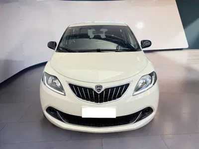 Lancia Ypsilon 1.0 FireFly 5 porte S&S Hybrid Gold Plus del 2024 usata a Torino