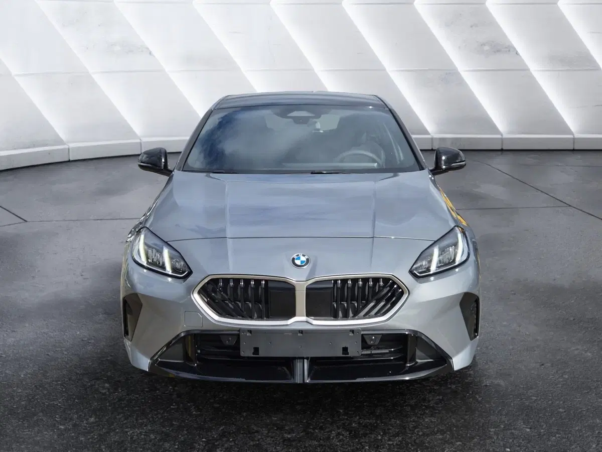 BMW Serie 1 nuova a Genova (2)