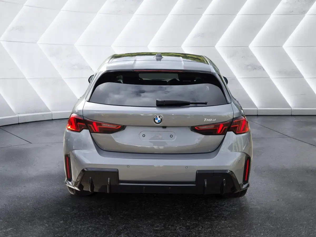 BMW Serie 1 nuova a Genova (3)