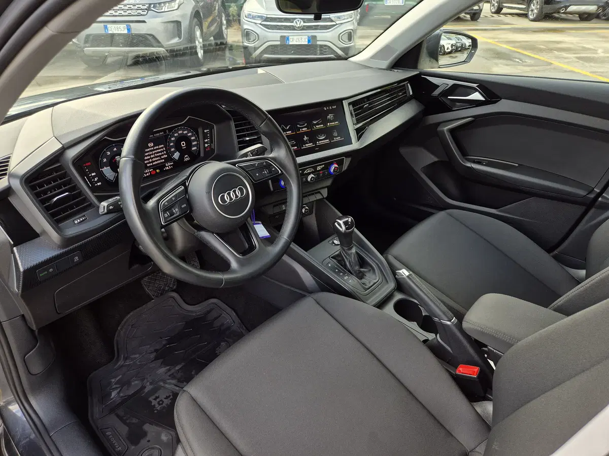 Audi A1 Sportback usata  (6)