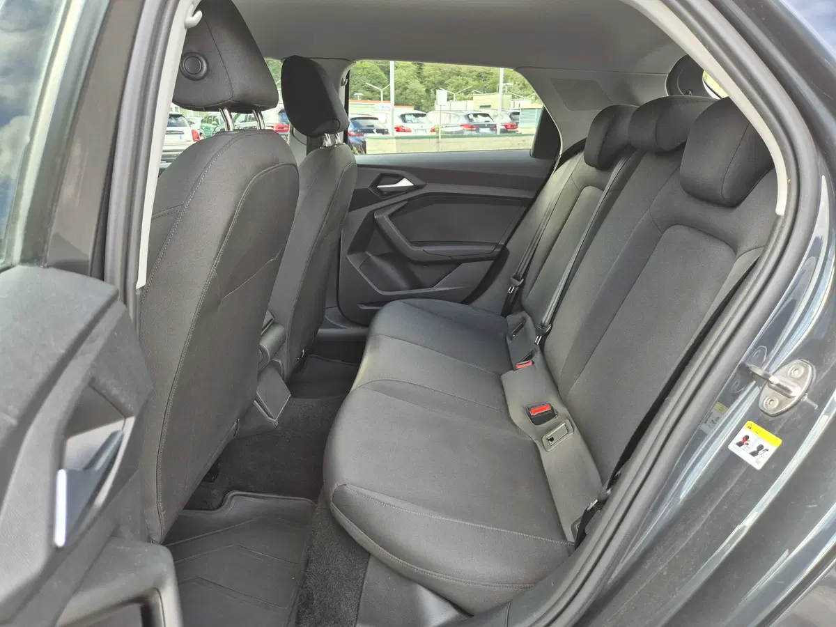 Audi A1 Sportback usata  (7)