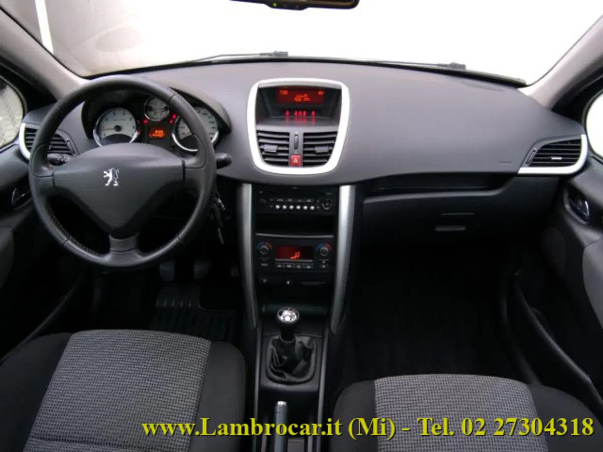 Peugeot 207 SW usata a Milano (2)