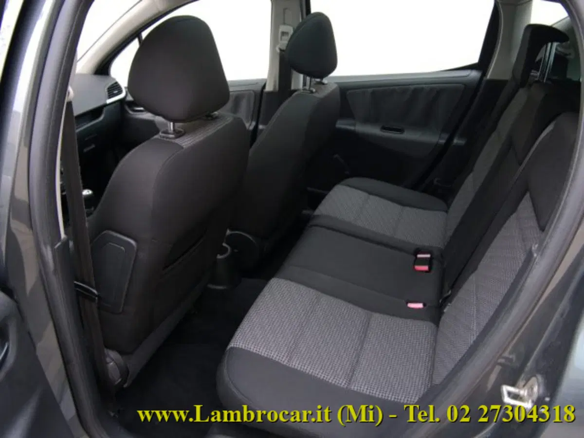 Peugeot 207 SW usata a Milano (4)