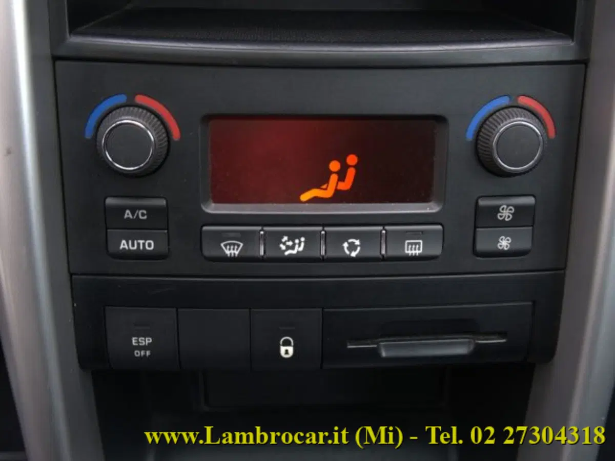 Peugeot 207 SW usata a Milano (7)