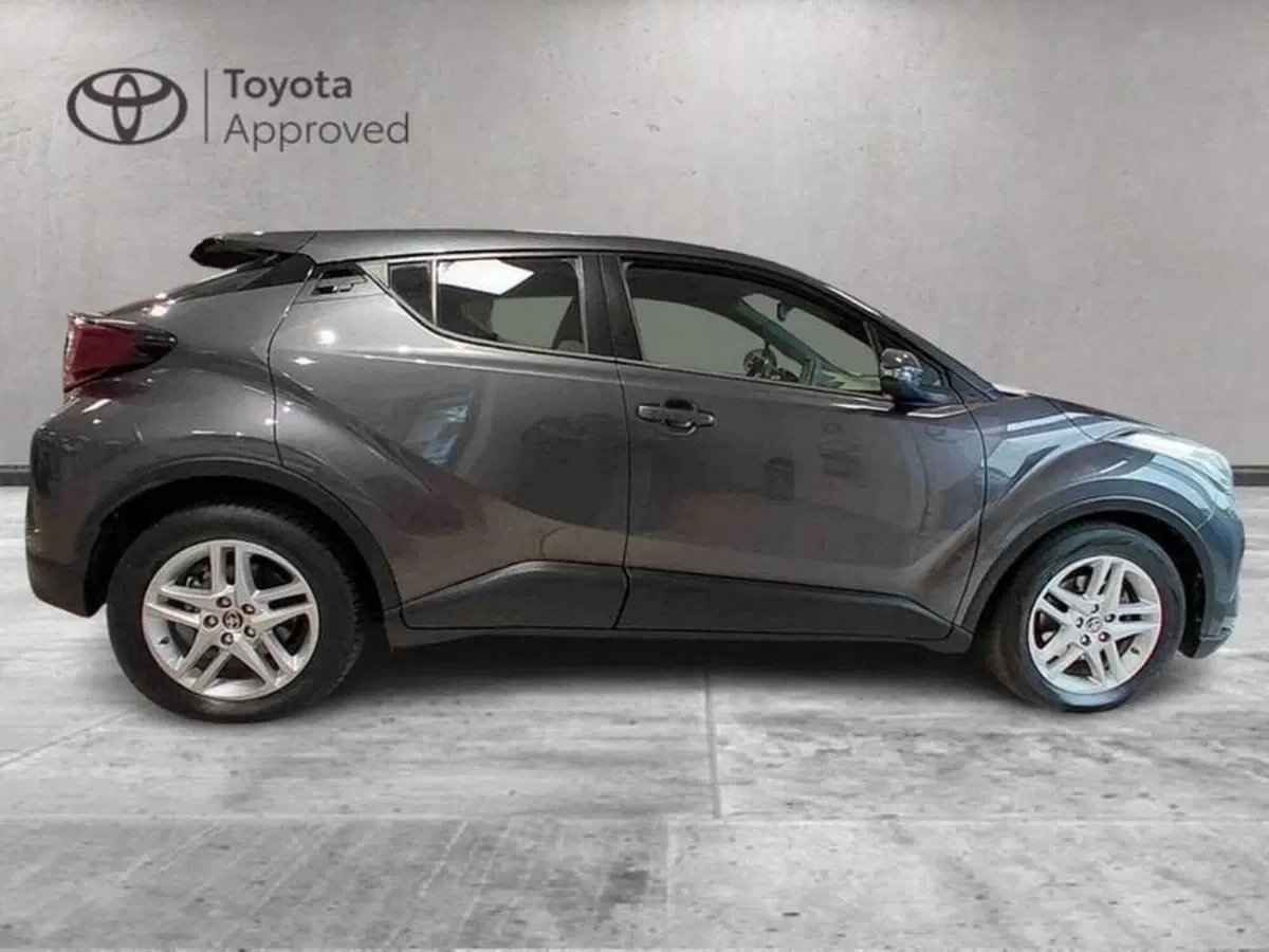 Toyota Toyota C-HR usata a Cagliari (4)