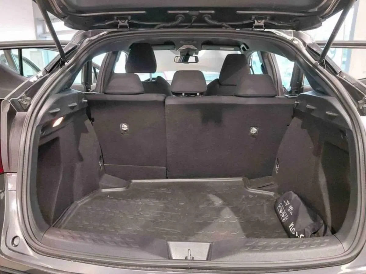 Toyota Toyota C-HR usata a Cagliari (6)