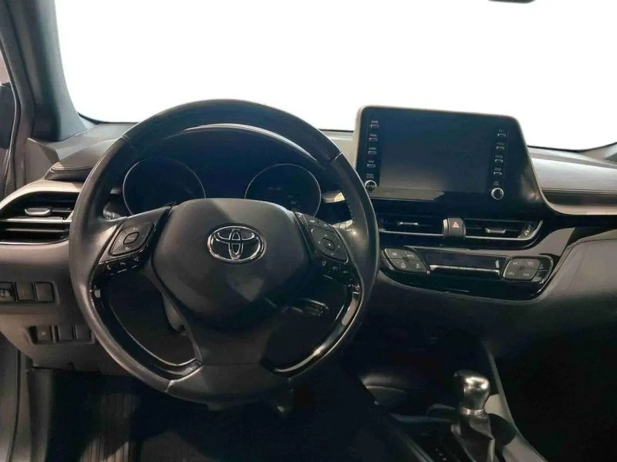 Toyota Toyota C-HR usata a Cagliari (8)