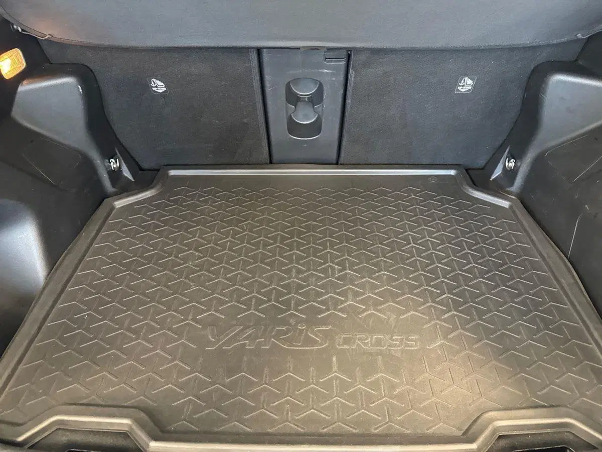 Toyota Yaris Cross usata a Prato (14)