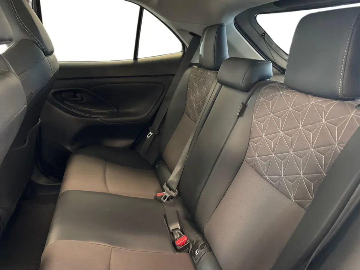 Toyota Yaris Cross usata a Prato (15)