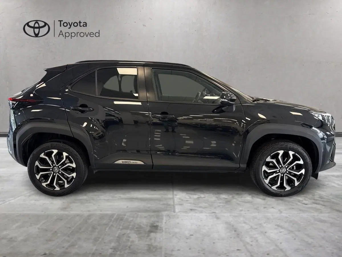 Toyota Yaris Cross usata a Prato (5)