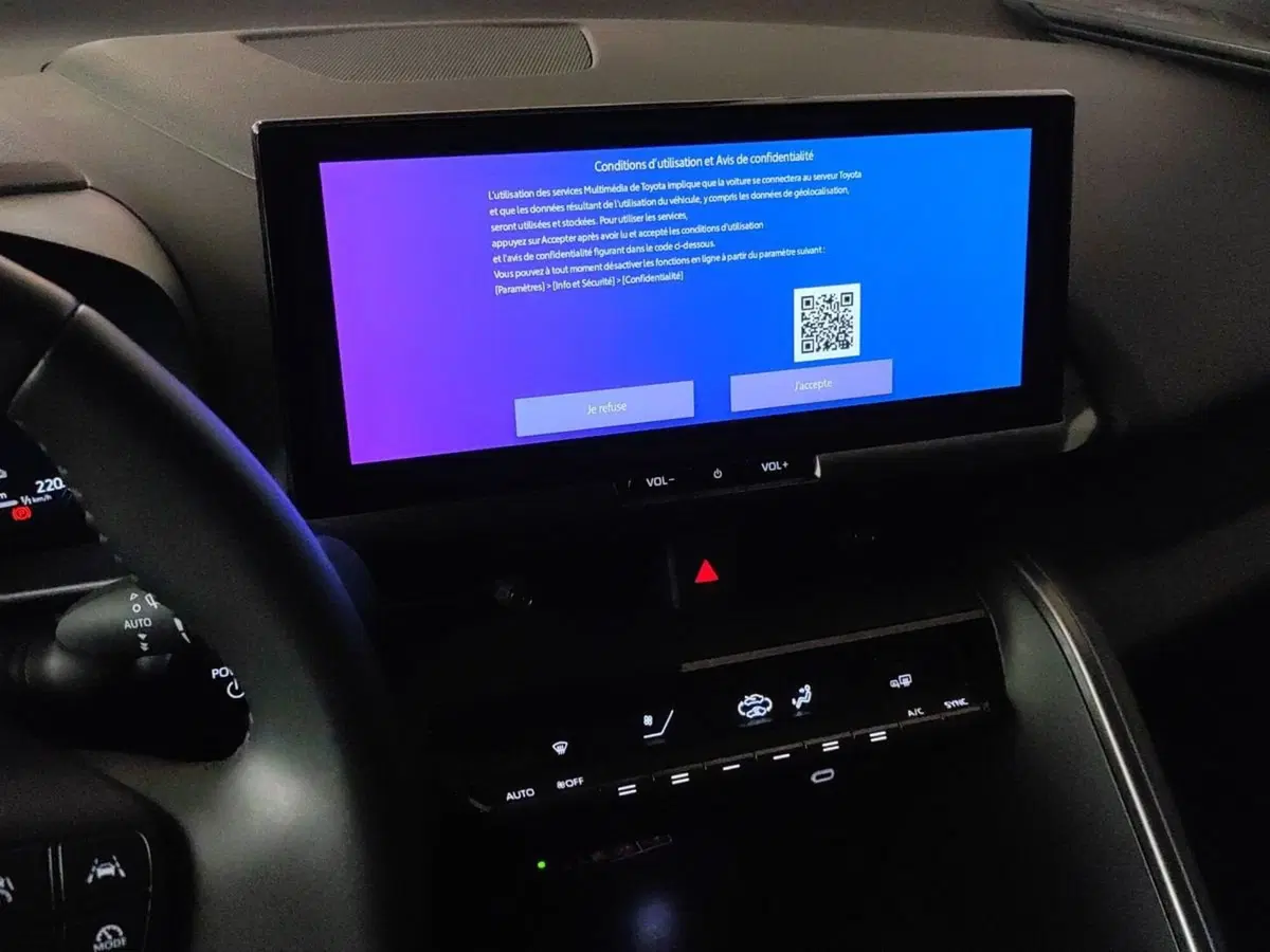 Toyota Toyota C-HR usata a Milano (11)